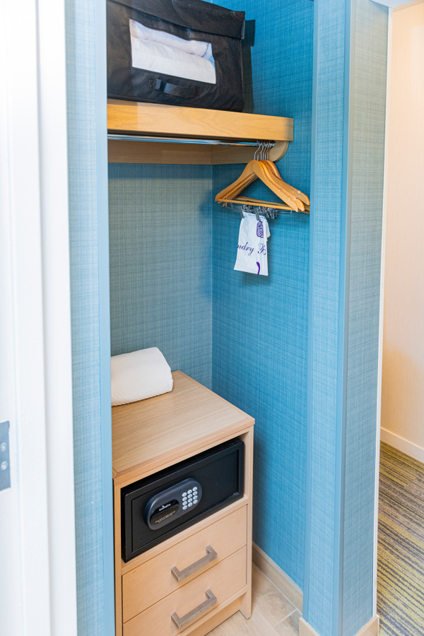 Closet with safe